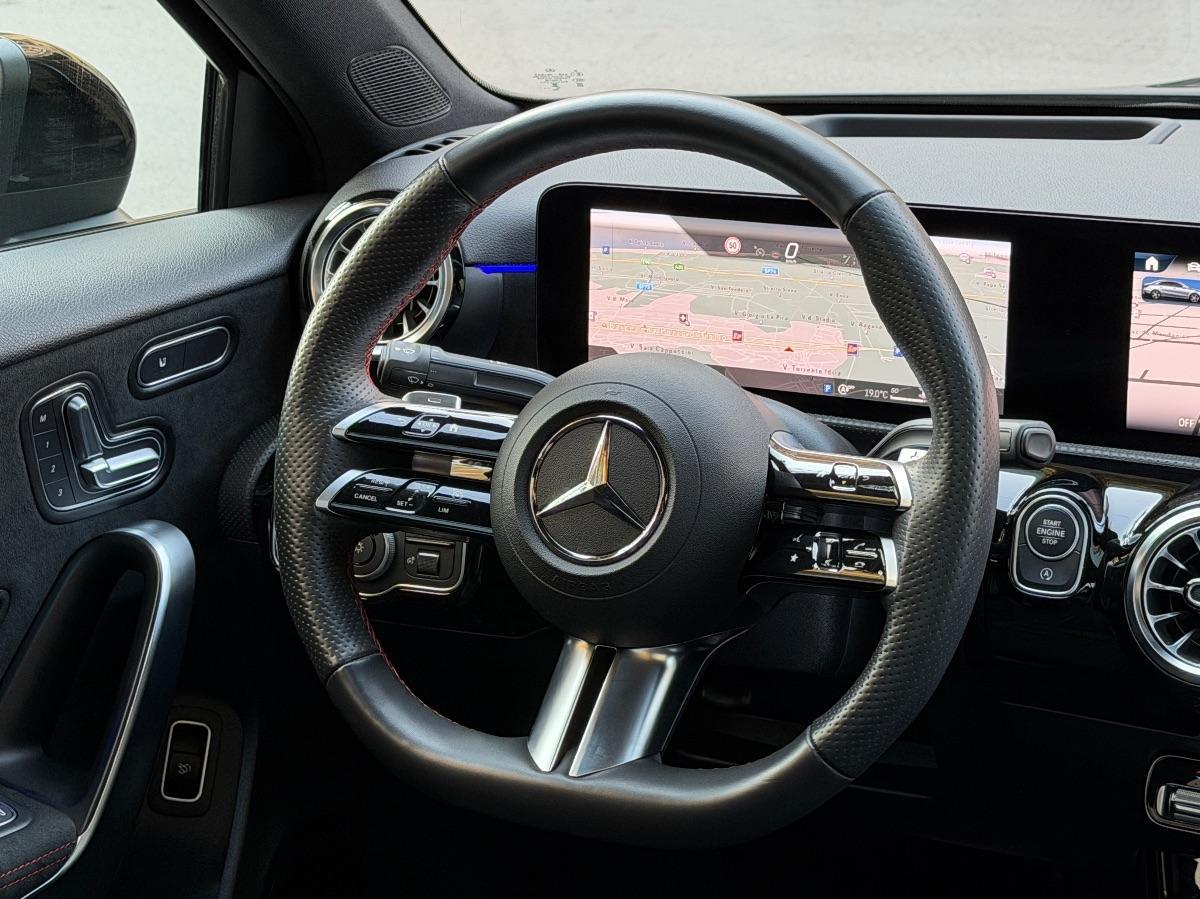 New Mercedes Classe A Sedan 220d Premium AMG Night Edition