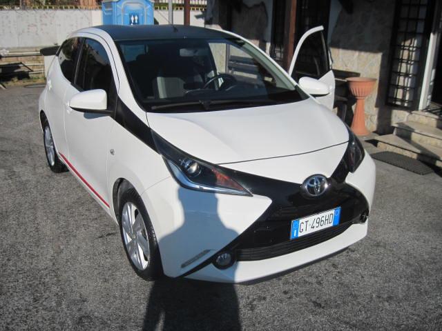 Toyota Aygo 1.0 VVT-i 69 CV 5 porte x-business MMT
