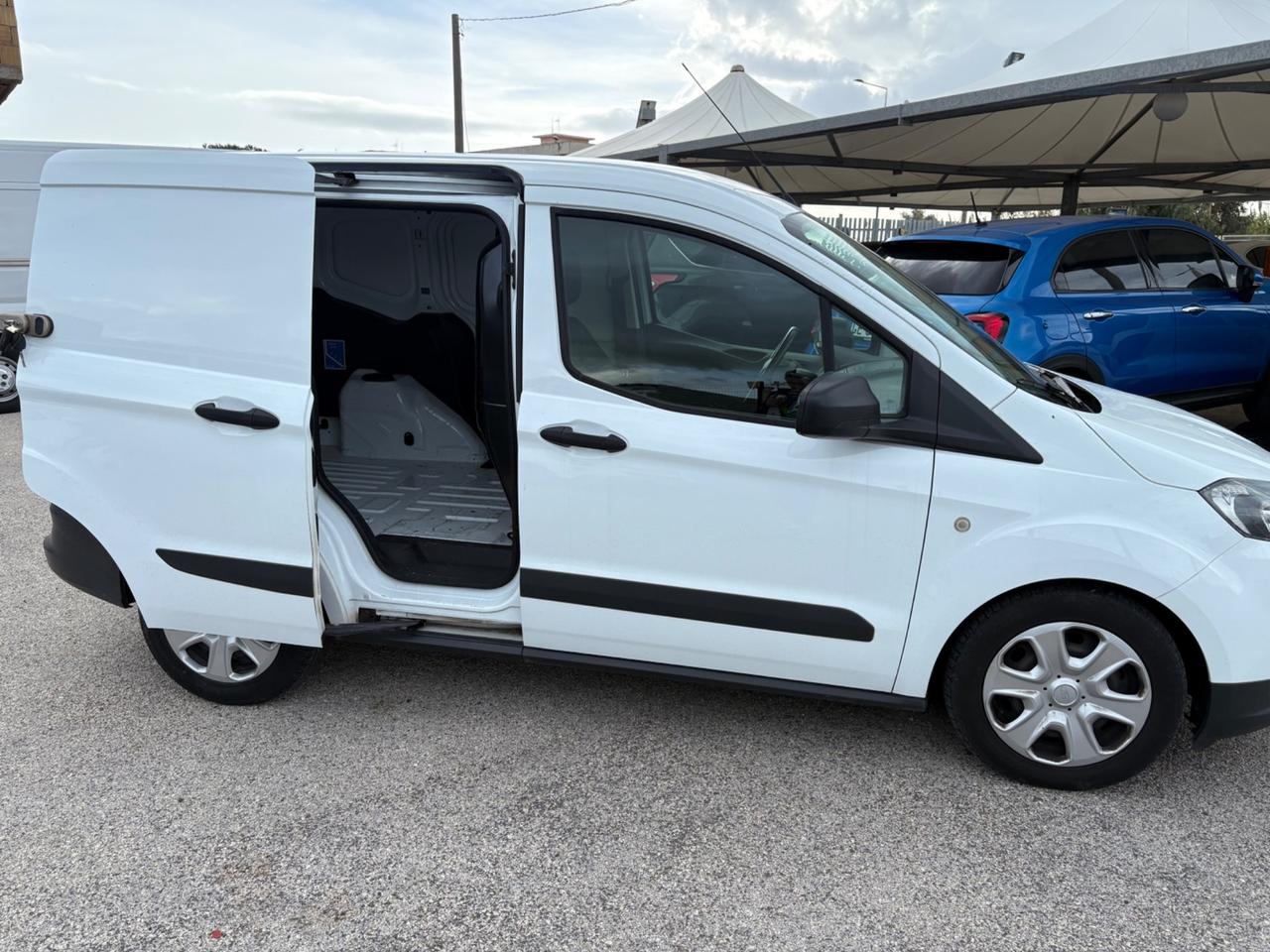 Ford Transit Courier 1.5 TDCi 75CV Van Entry