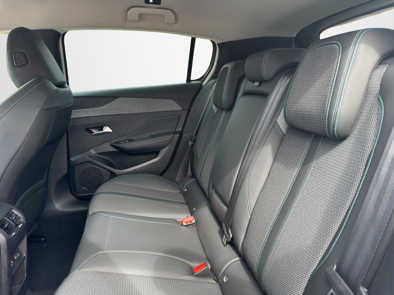 Peugeot 308 BlueHDi 130 S&S EAT8 Allure