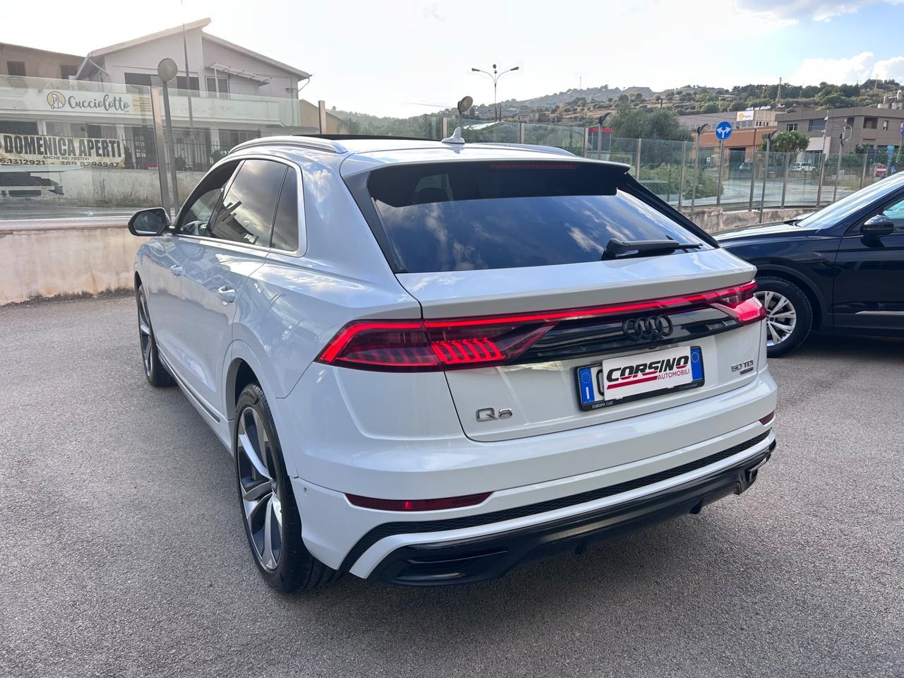 Audi Q8 50 TDI 286 CV quattro S-Line allestimento RS