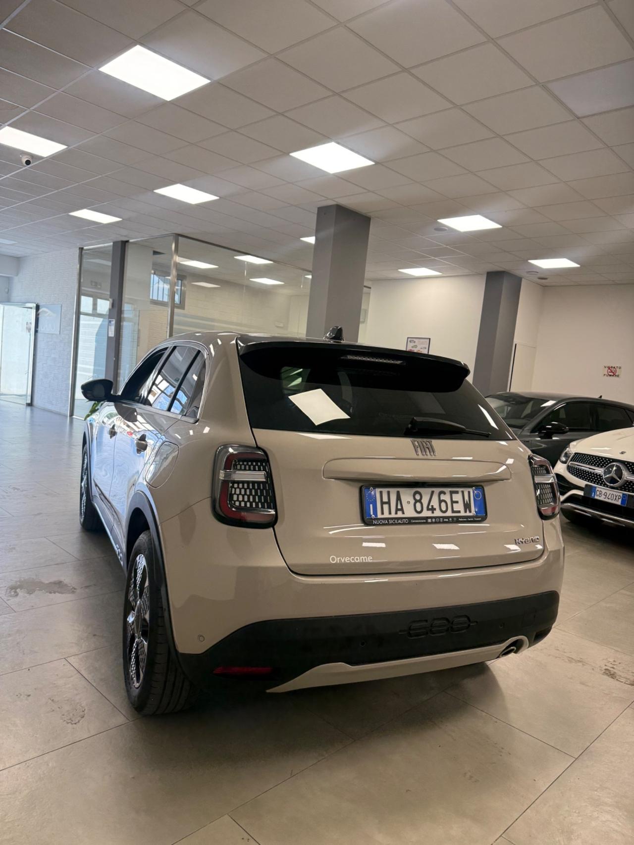 Fiat 600 Hybrid 110 CV DCT MHEV La Prima II