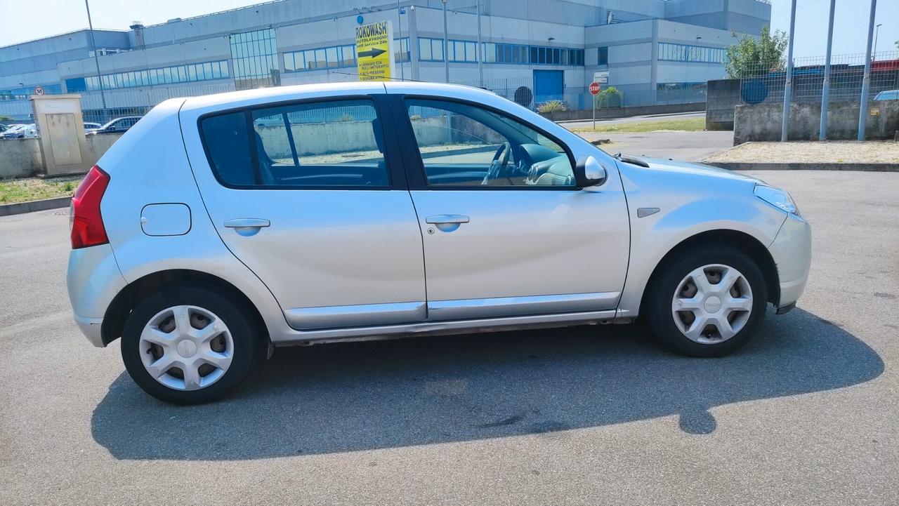 Dacia Sandero 1.4 8V GPL NEOPATENTATI - 2010