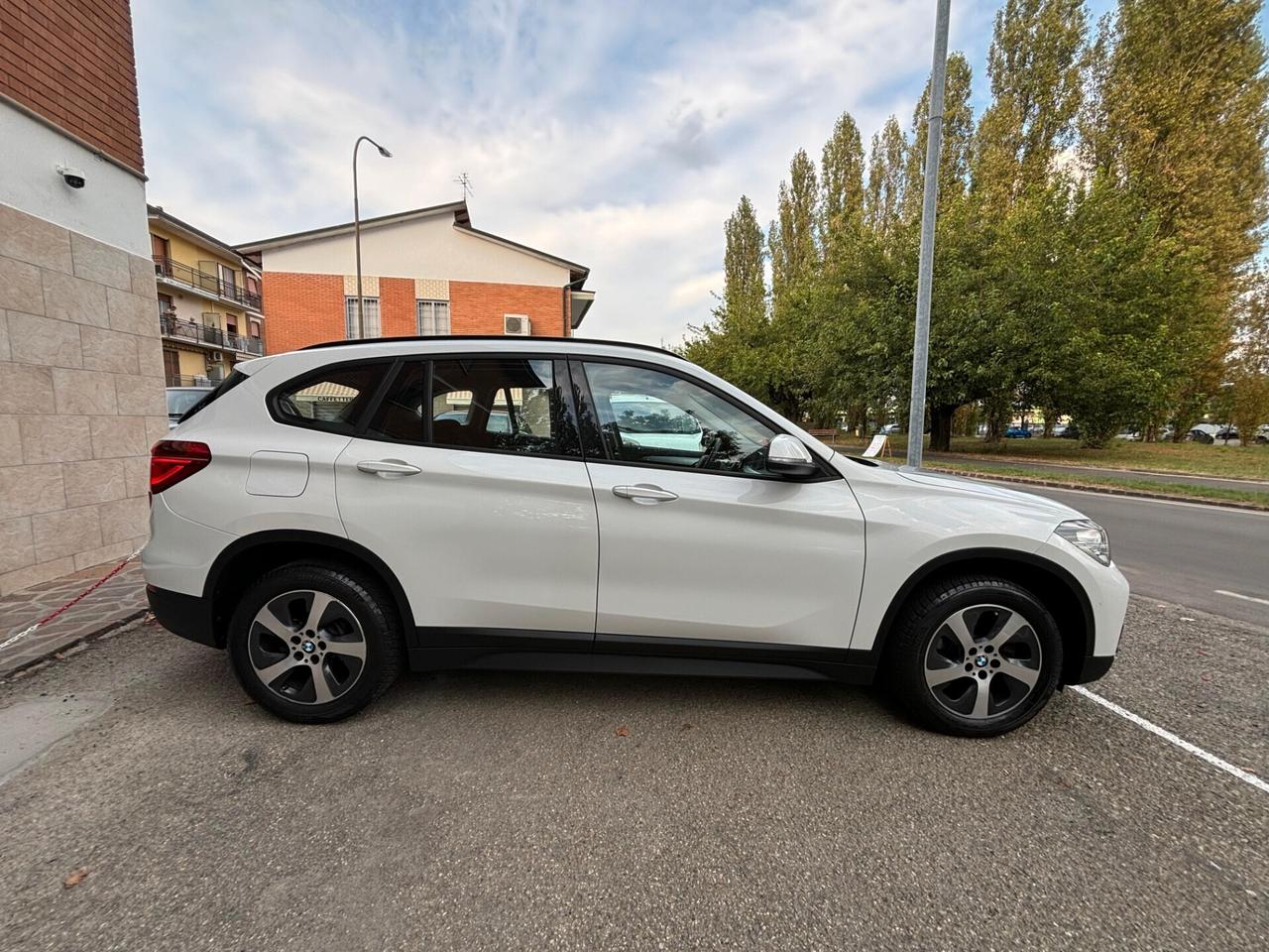 Bmw X1 sDrive18d Business auto My18