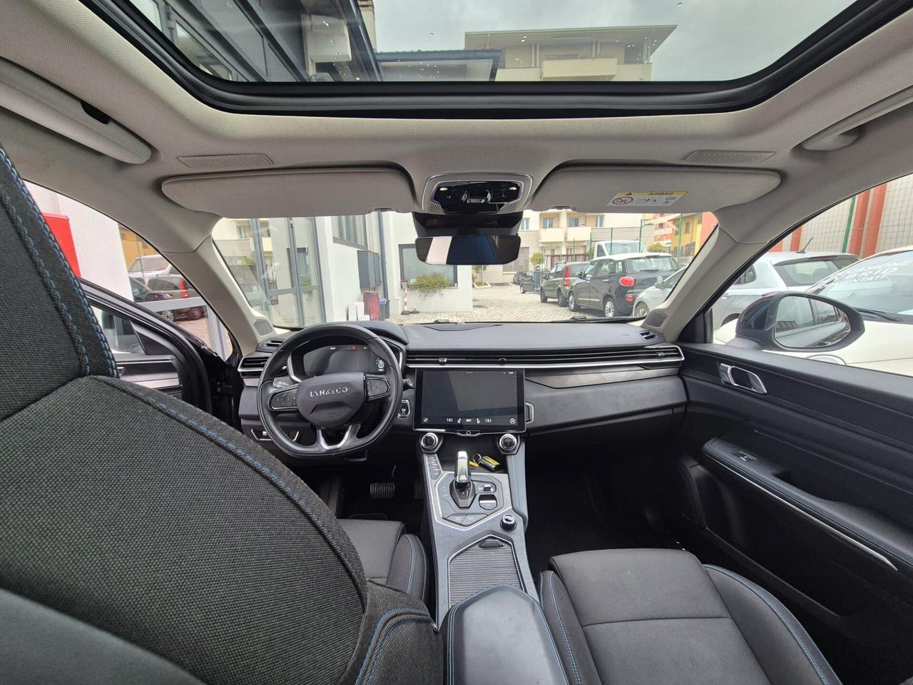 Lynk&co 01 PHEV 261CV