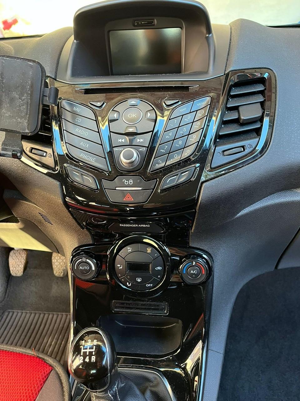 Ford Fiesta Plus 1.5 TDCi 75CV 5 porte