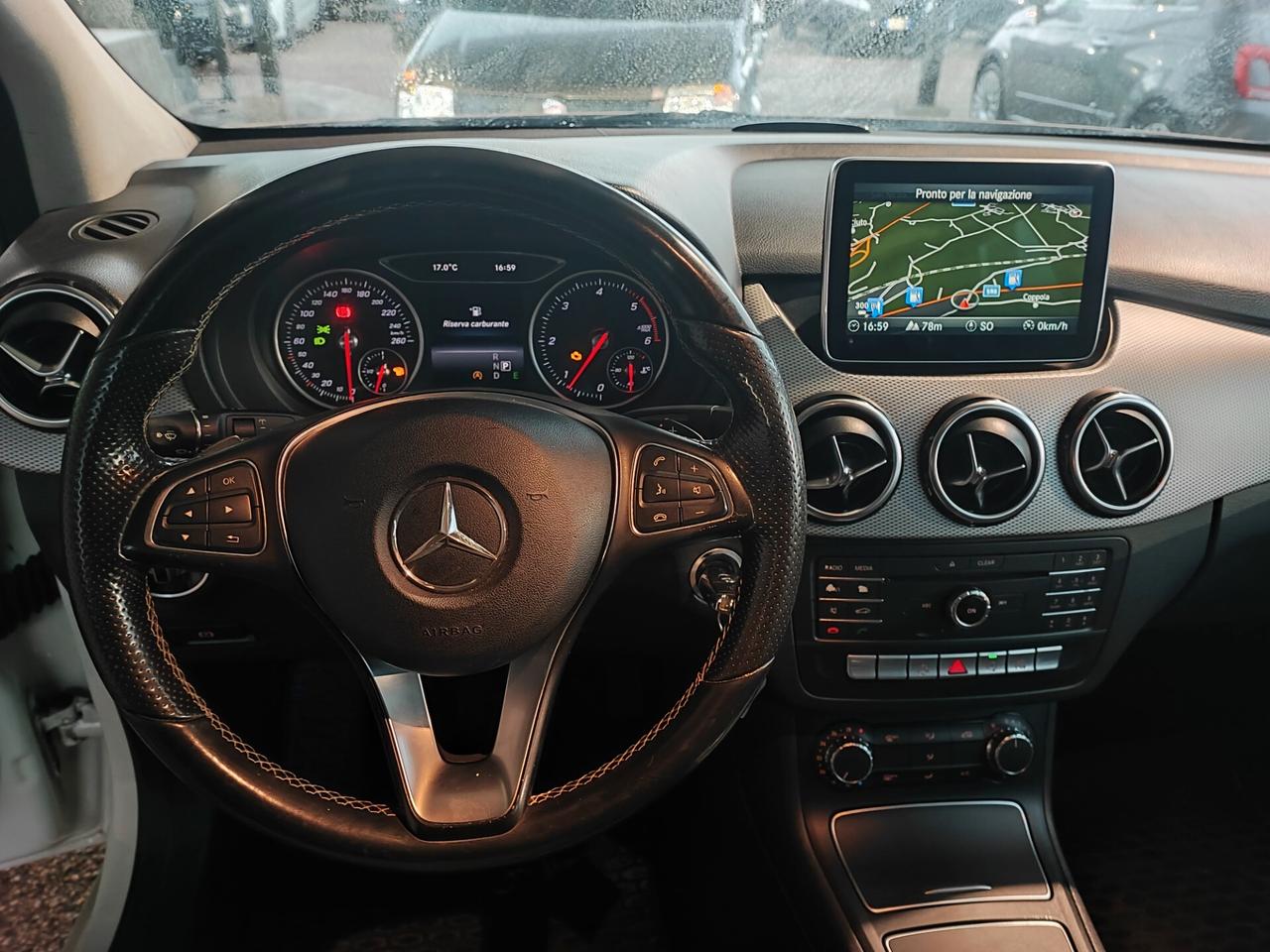 Mercedes-benz B 200 CDI Automatic Executive