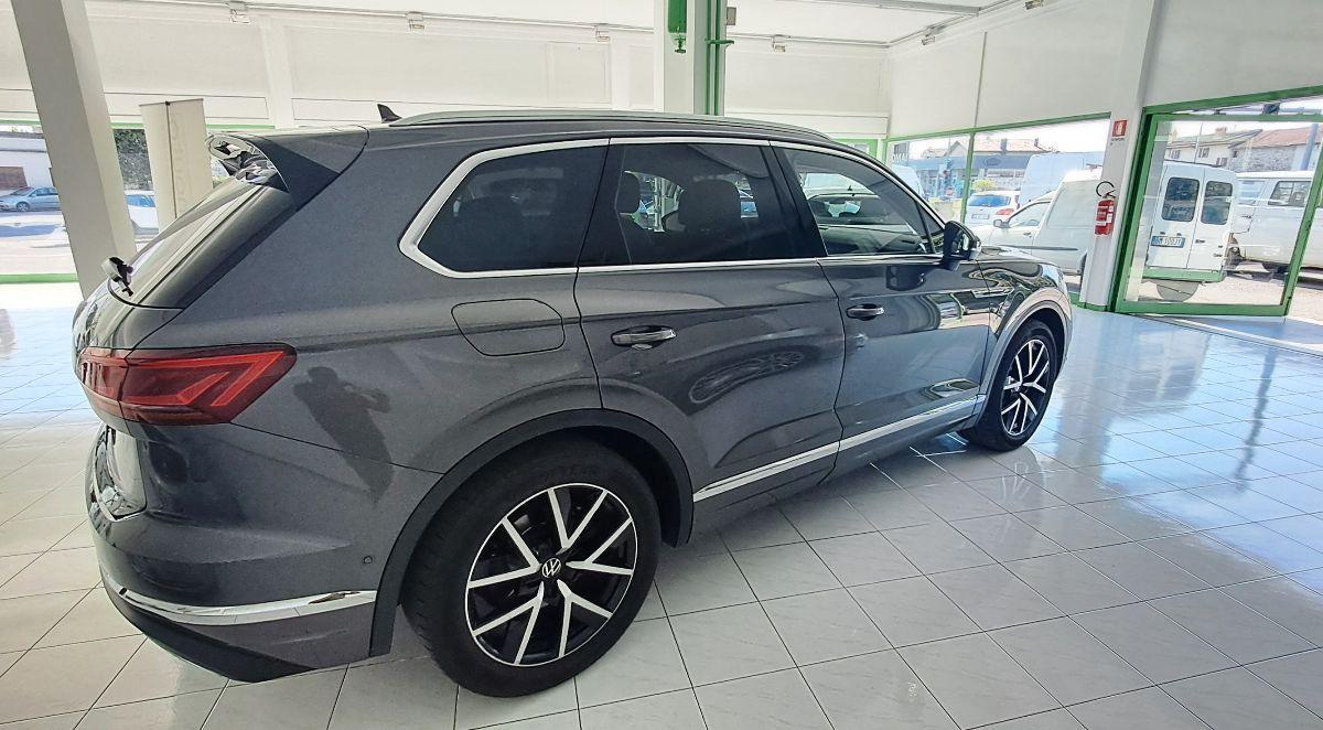 VOLKSWAGEN Touareg 3.0 TDI Advanced