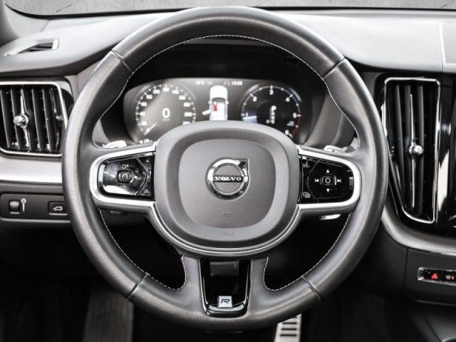 VOLVO XC60 B4 (d) Geartronic R-design