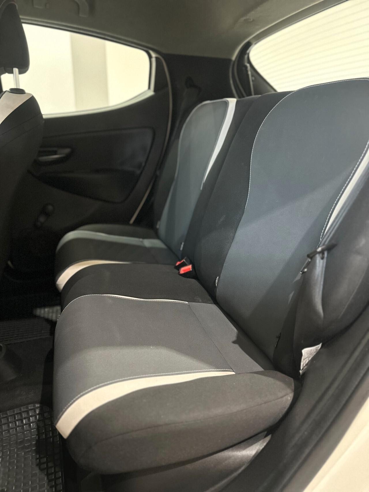 Lancia Ypsilon 1.3 MJT 16V 95 CV 5 porte S&S Elle