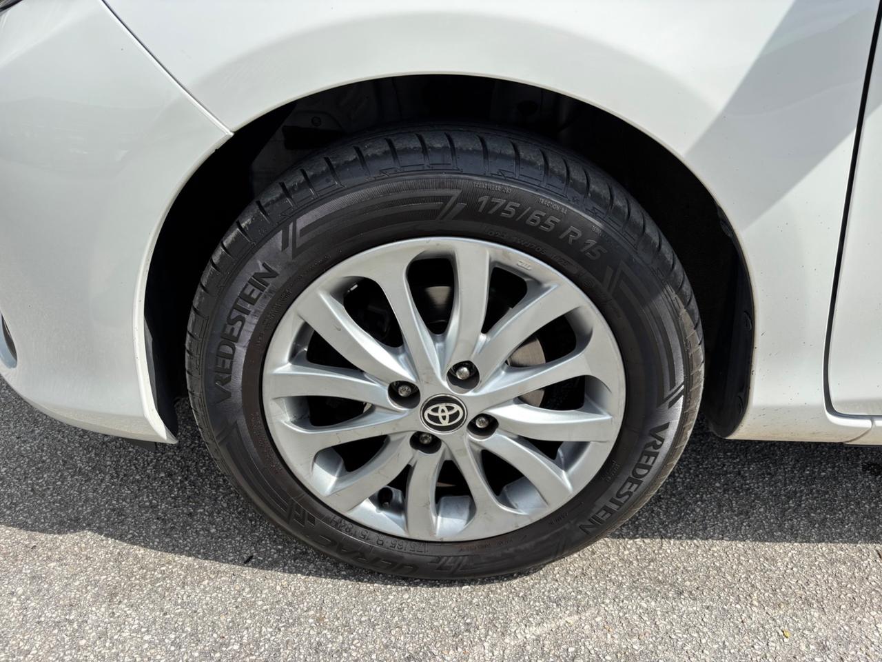 Toyota Yaris 1.0 69cv 5p Active NEOPATENTATI