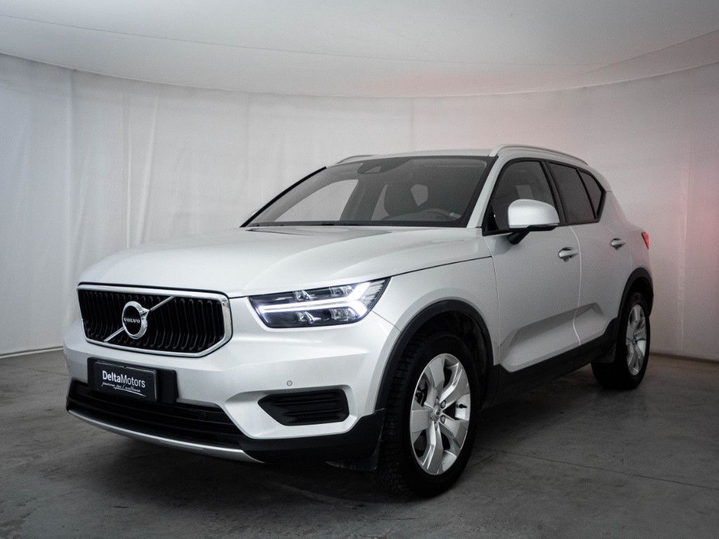 VOLVO XC40 (2017--->) XC40 D4 AWD Geartronic Momentum