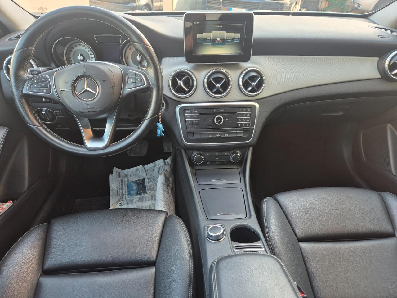 Mercedes-benz GLA 200 d