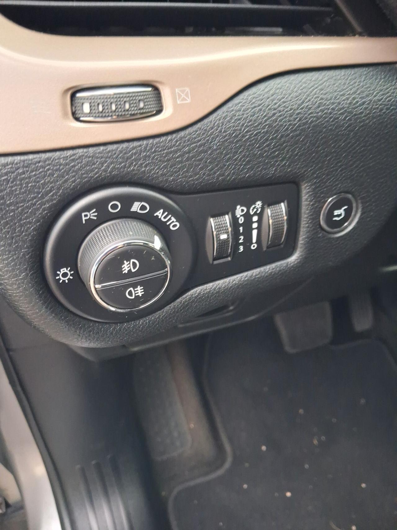 Jeep Cherokee 2.2 Mjt II 4WD Active Drive I Night Eagle