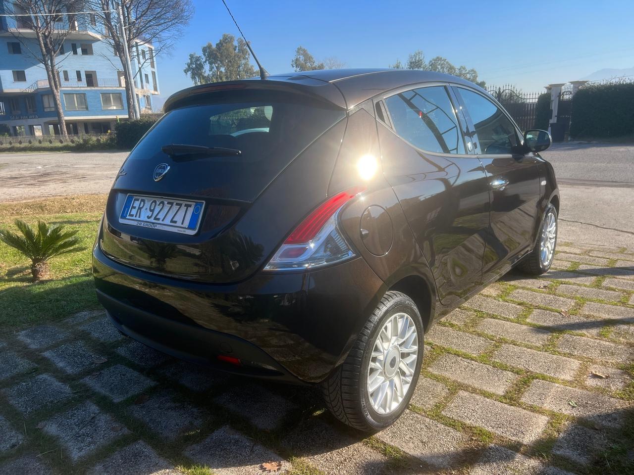 Lancia Ypsilon 1.2 69CV GPL Ecochic-2013"PERFETTA"