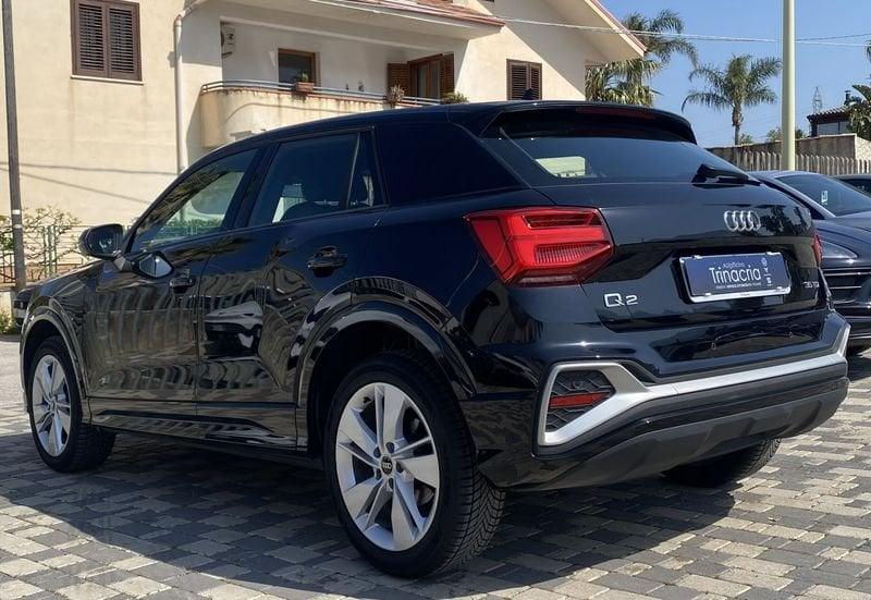 Audi Q2 S Line interno ed esterno 2.0 TDI 150CV s-tronic 35