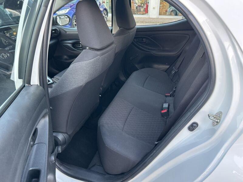 Toyota Yaris Yaris 1.0 5 porte Active IVA ESPOSTA COMPRESA GARANZIA FINO AL 2033