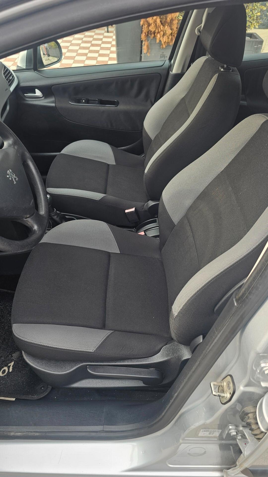 Peugeot 207 1.4 VTi 95CV 5p. XS