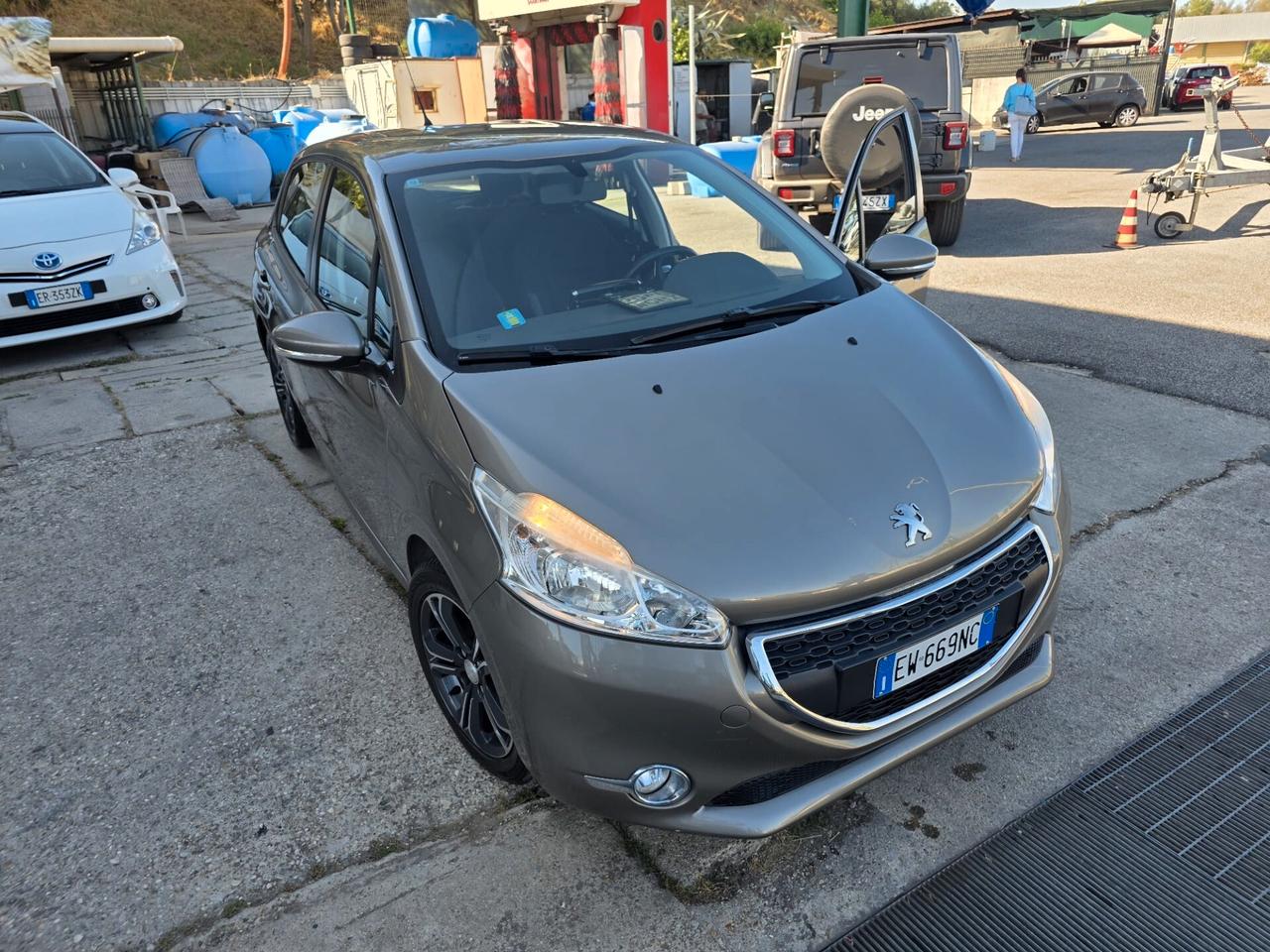 Peugeot 208 1.2 benzina PureTech 82 5 porte Allure 2015