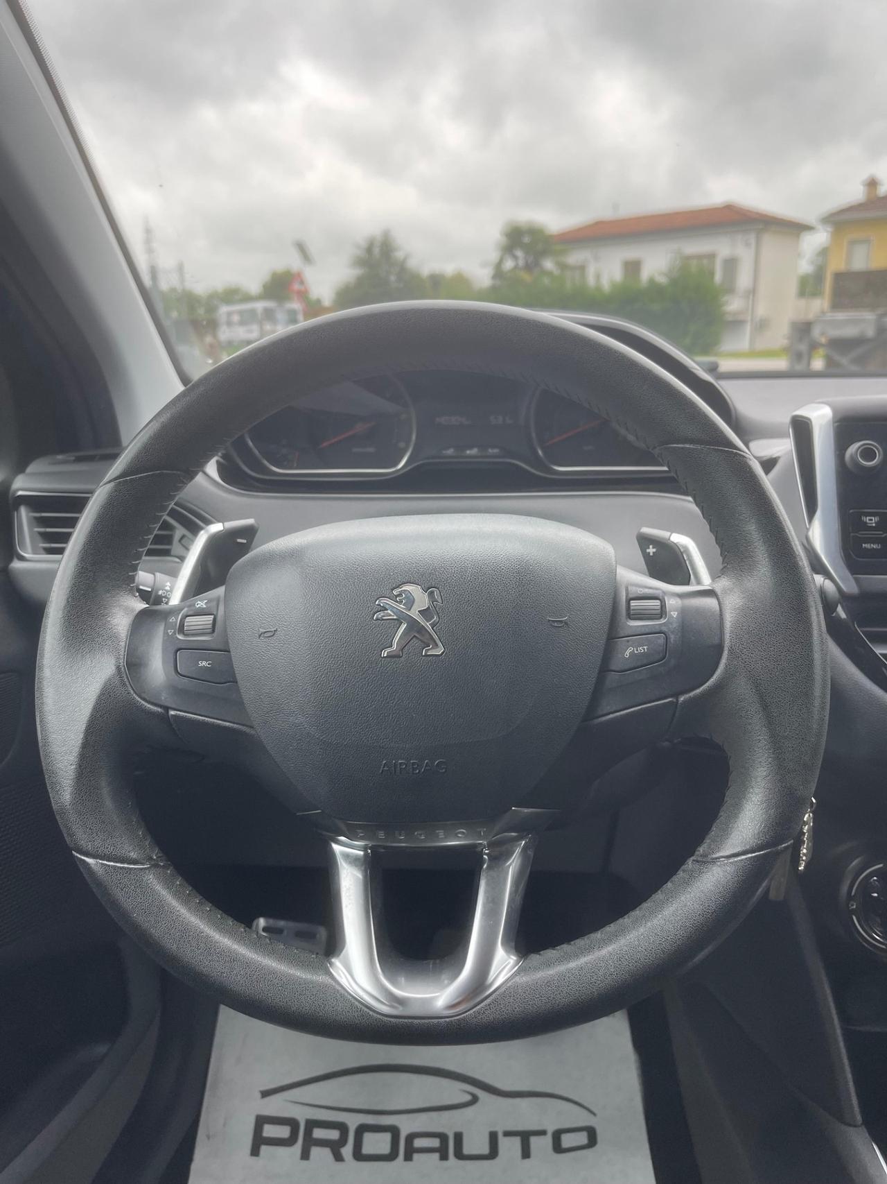 Peugeot 208 1.6 e-HDi 92 CV Stop&Start robotizzato 5 porte Allure