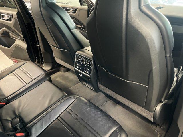 PORSCHE Cayenne Coupé 3.0 V6
