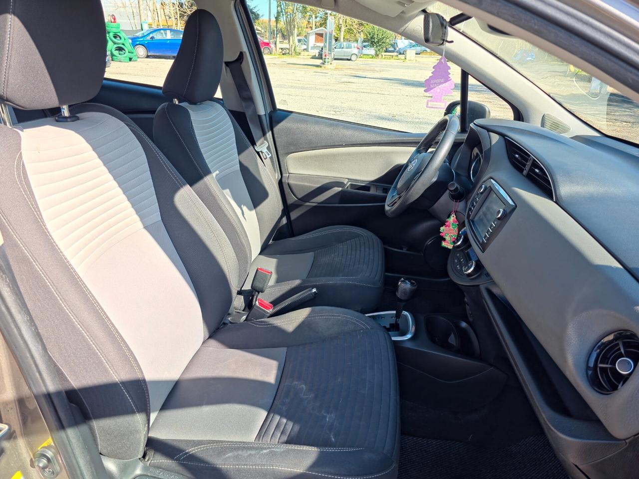 Toyota Yaris 1.5 Hybrid 5 porte Business 2018-E6 Automatico NEO