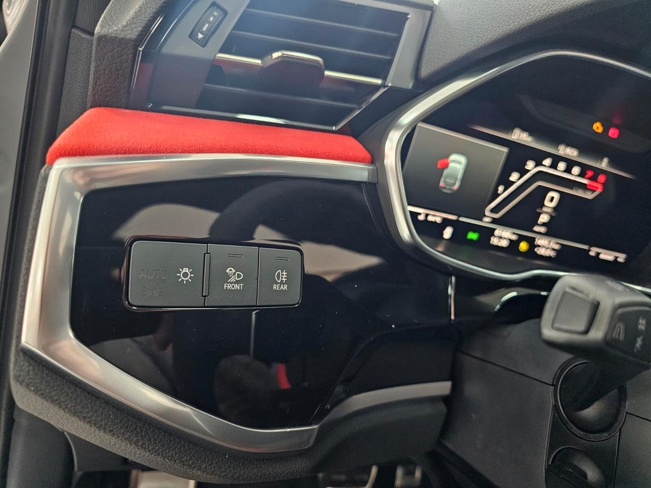 NUOVA AUDI RSQ3 SPORTBACK 2.5 BENZ 400CV S-TRONIC