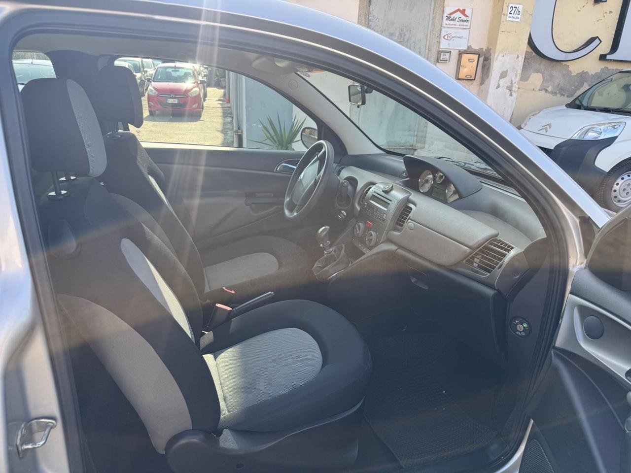 Lancia Ypsilon 1.2 Argento