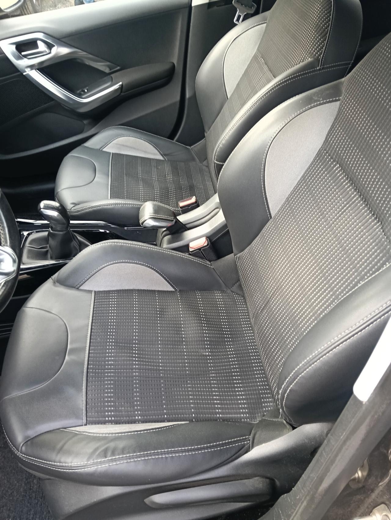 Peugeot 2008 BlueHDi 100 Allure