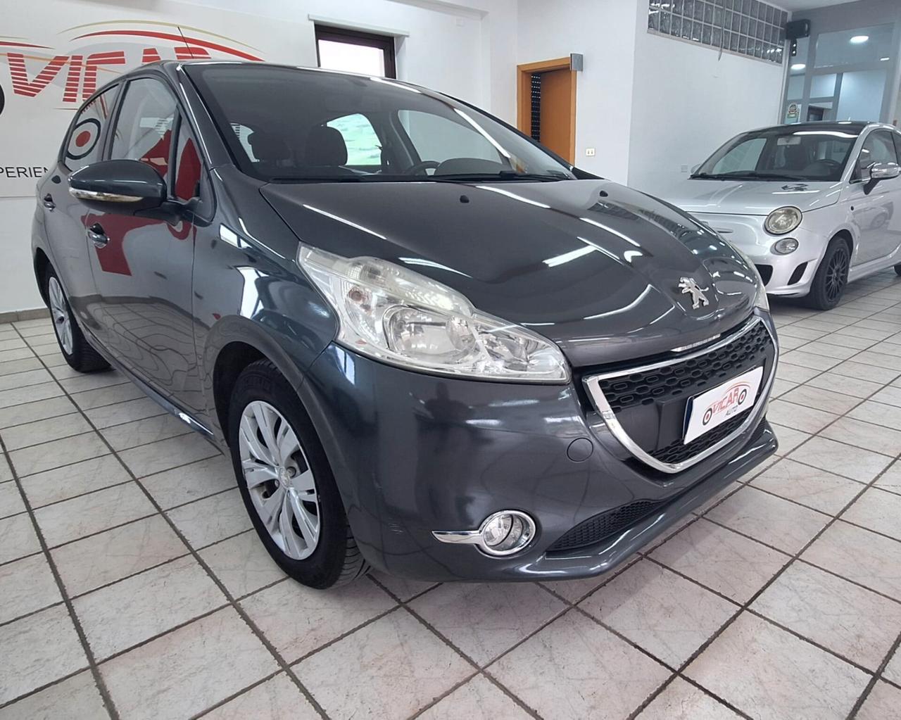 Peugeot 208 1.4 HDi 68 CV 5 porte Allure