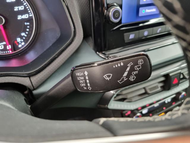 SEAT Arona 1.0 EcoTSI XPERIENCE