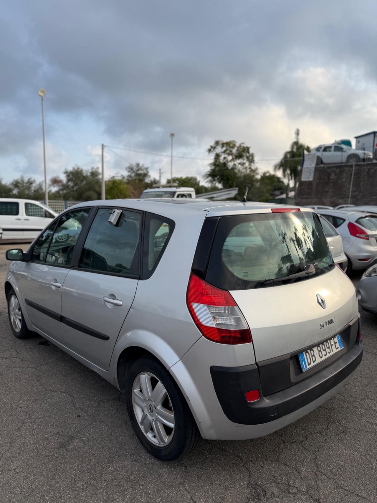 Renault Scenic Scénic 1.5 dCi/85CV Pack