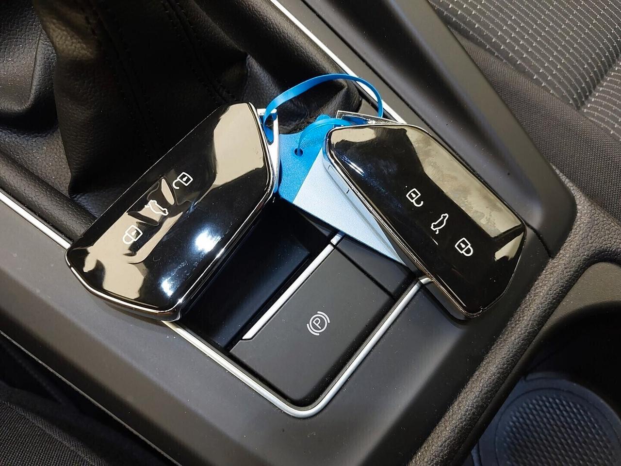 Volkswagen Golf RESTYLING 8.5 - 2.0 tdi 115cv. 5 anni di Garanzia