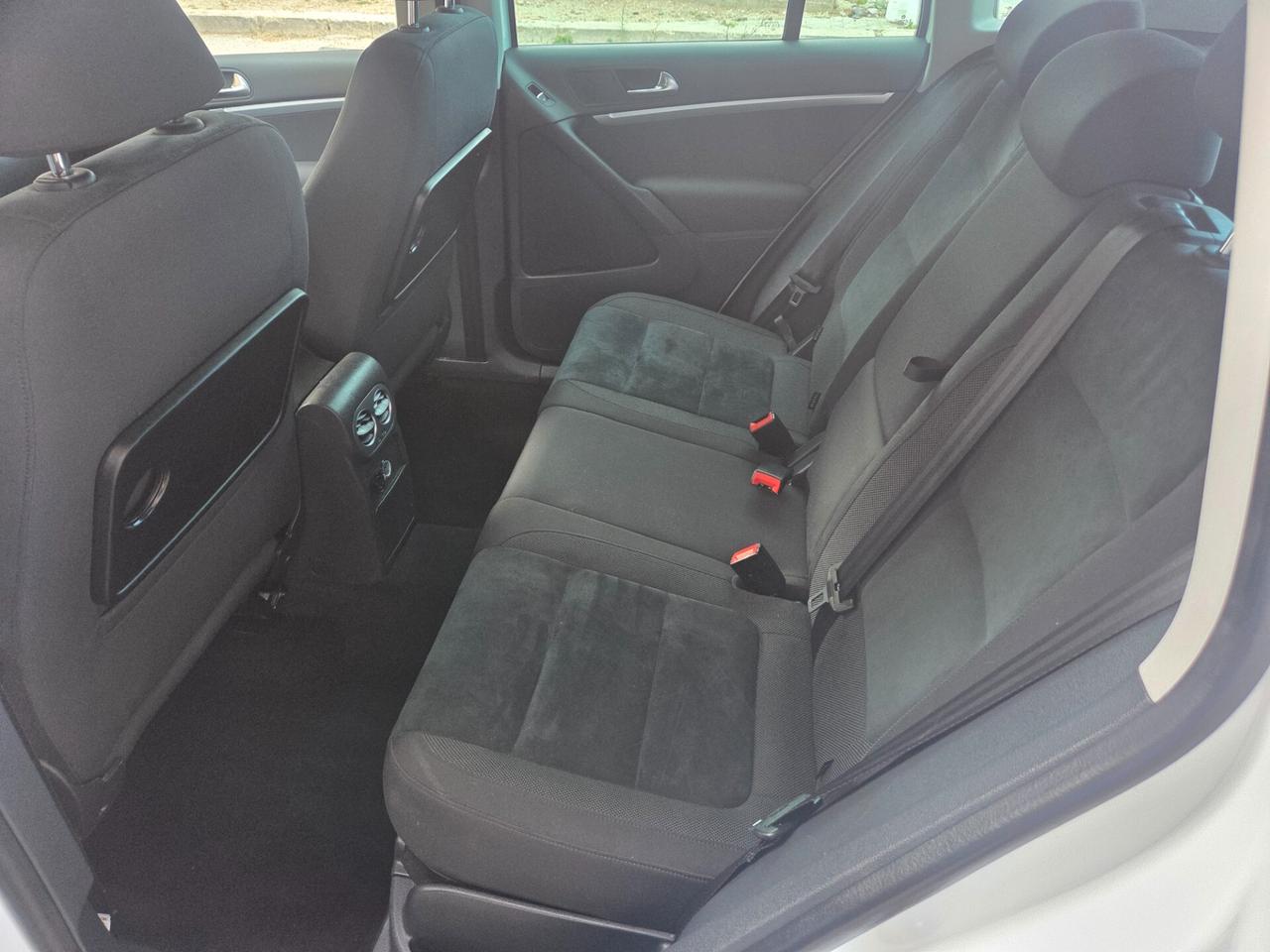 VW TIGUAN 2.0 TDI ANNO 2015 NAVI PARK ASSIST KMCERTIF