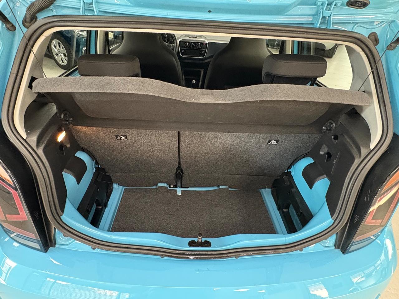 Volkswagen up! 1.0 benzina 65cv 2022 km 80000