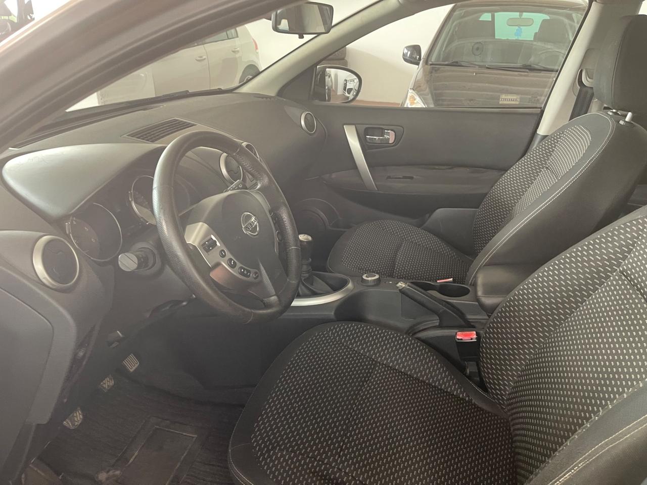 Nissan Qashqai 2.0 dCi DPF Visia 4x4