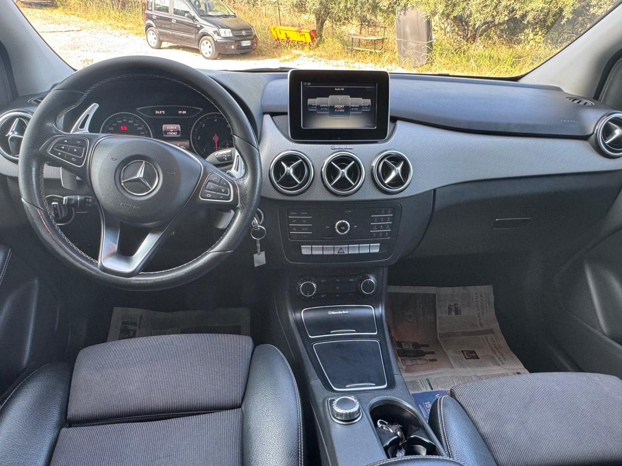 Mercedes-benz B 180 B 180 d Automatic Premium