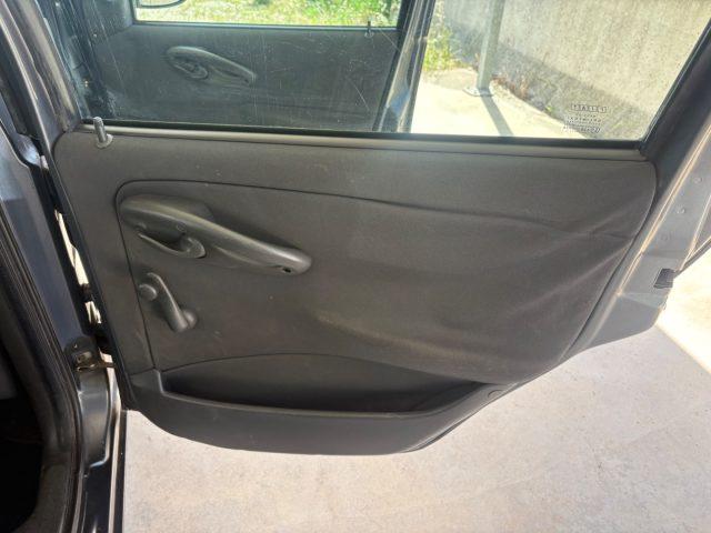 FIAT Punto 1.2i cat 5 porte POCHI CHILOMETRI OK NEOP