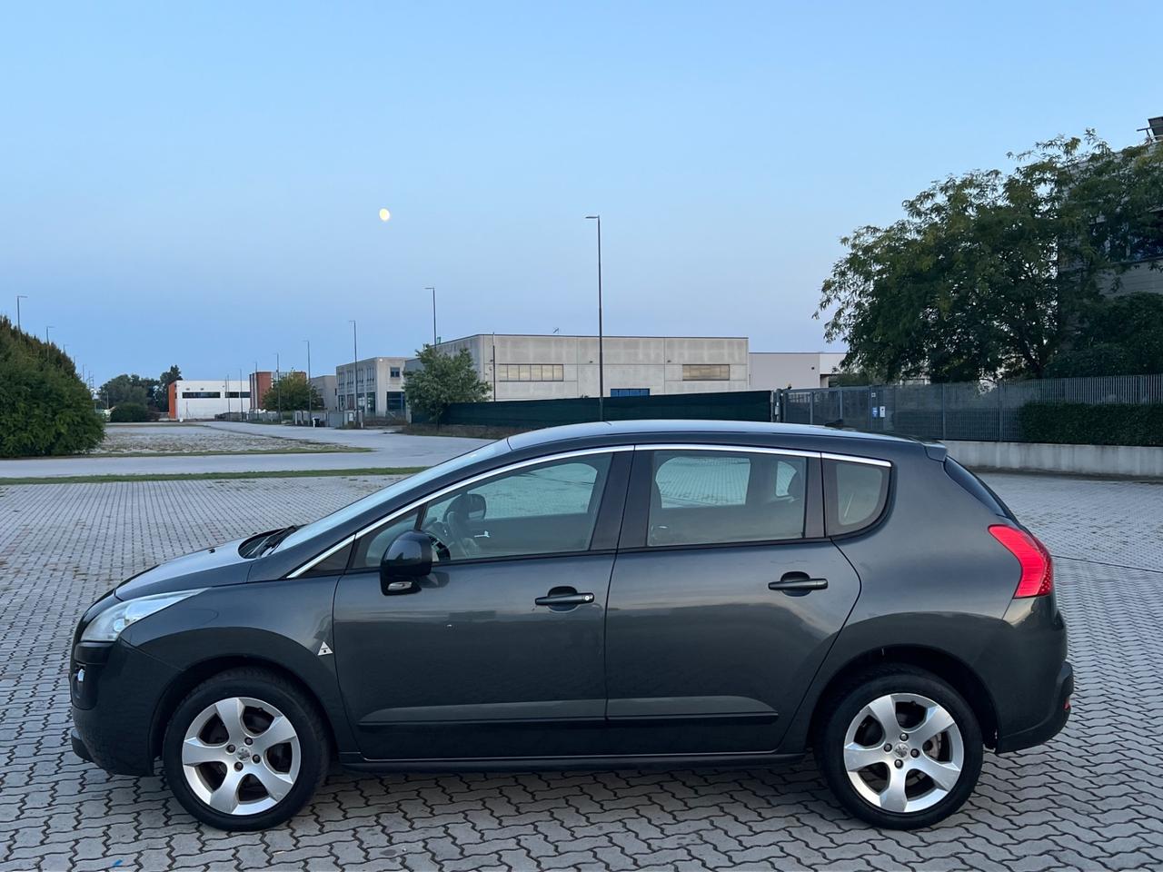 Peugeot 3008 1.6 HDi 115CV Business