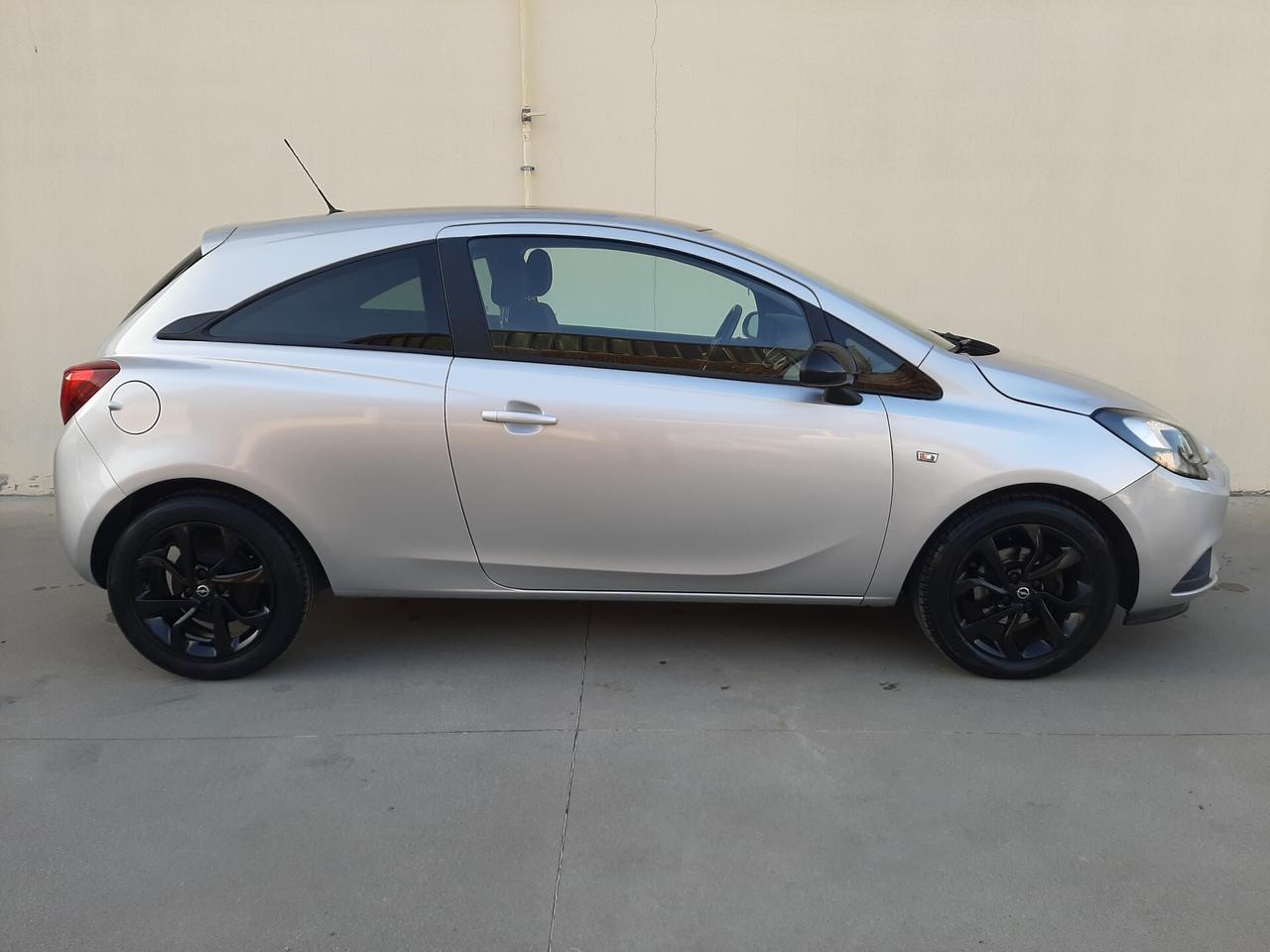 Opel Corsa Coupé 1.4 90cv GPL-Tech b-Color