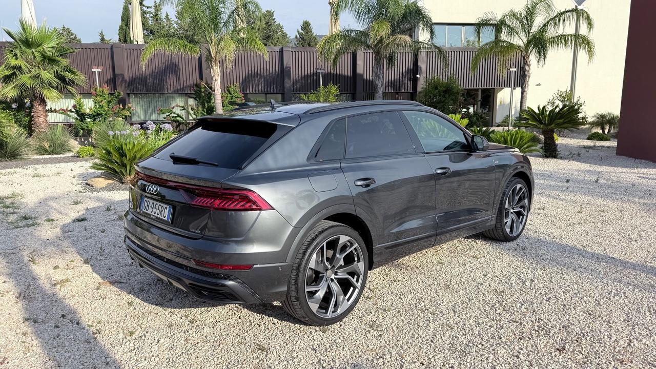 Audi Q8 50 TDI 286 CV quattro tiptronic Sport