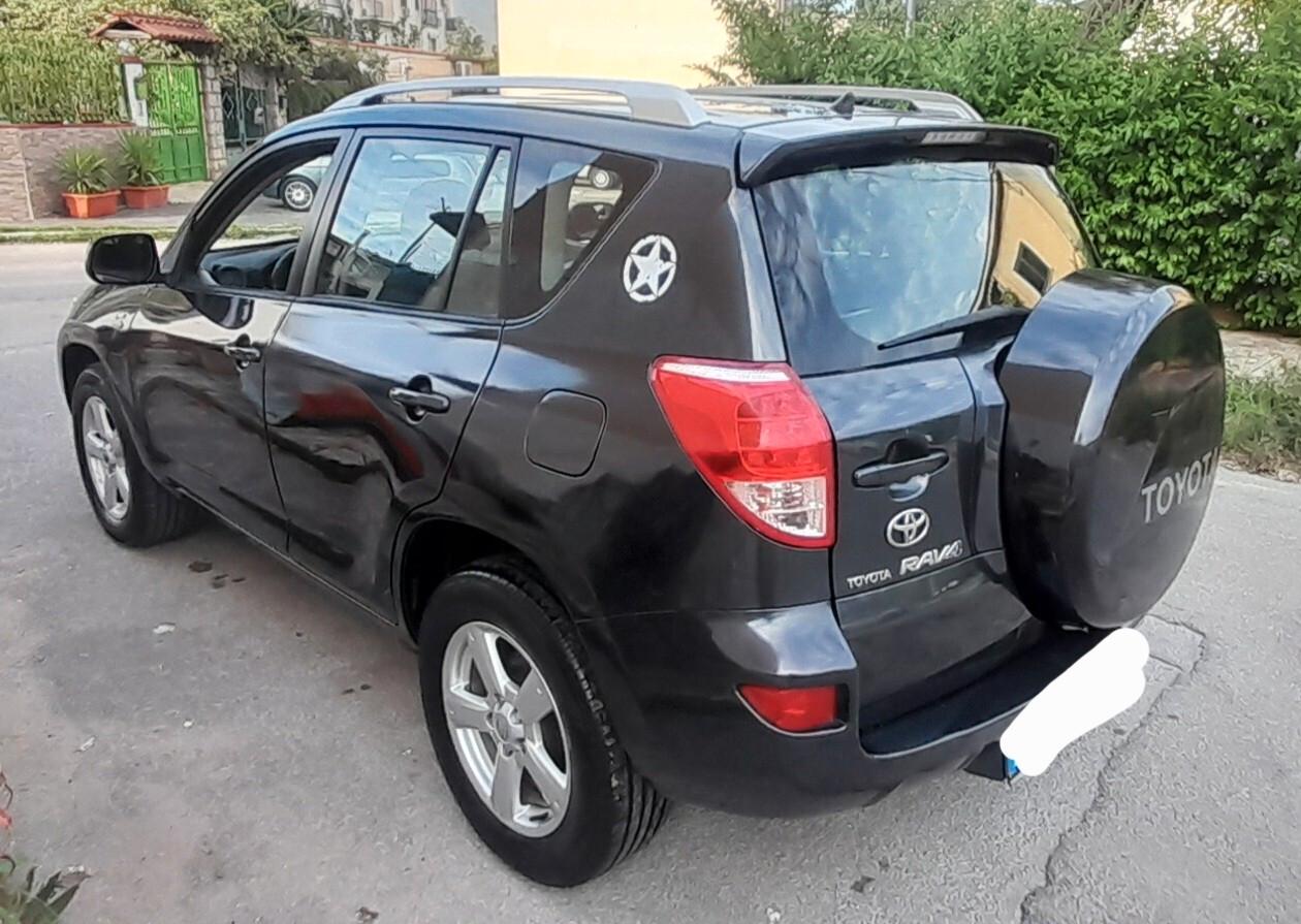 Toyota RAV 4 RAV4 2.2 D-4D 136 CV