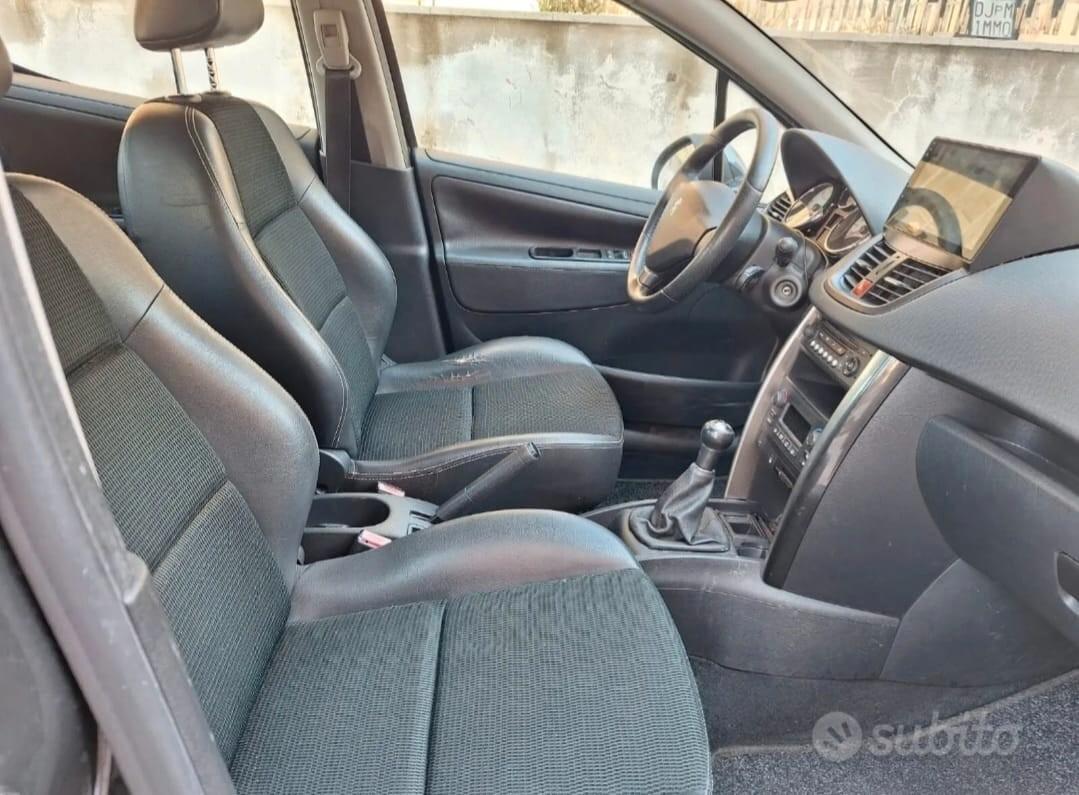 Peugeot 207 1.6 8V HDi 93CV 5p. Allure