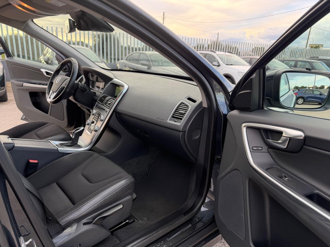 VOLVO XC 60 2.0 D3 150CV GEARTRONIC MY17 69000KMM