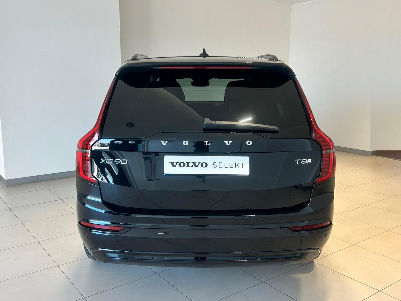 Volvo XC 90 T8 Plug-in hybrid AWD automatico 7 posti Ultra Dark