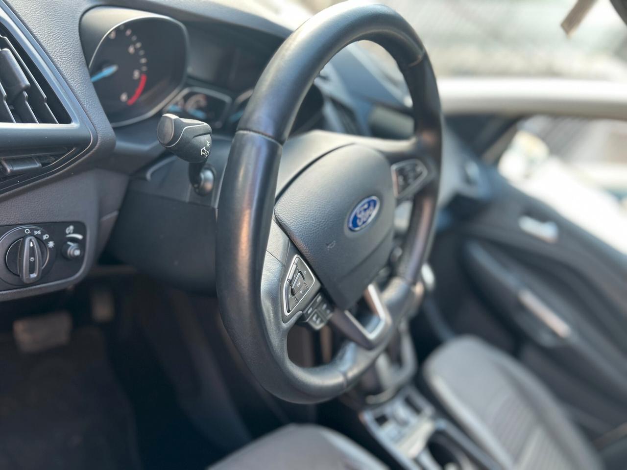 Ford Kuga 1.5 TDCI 120 CV S&S 2WD Powershift Edition