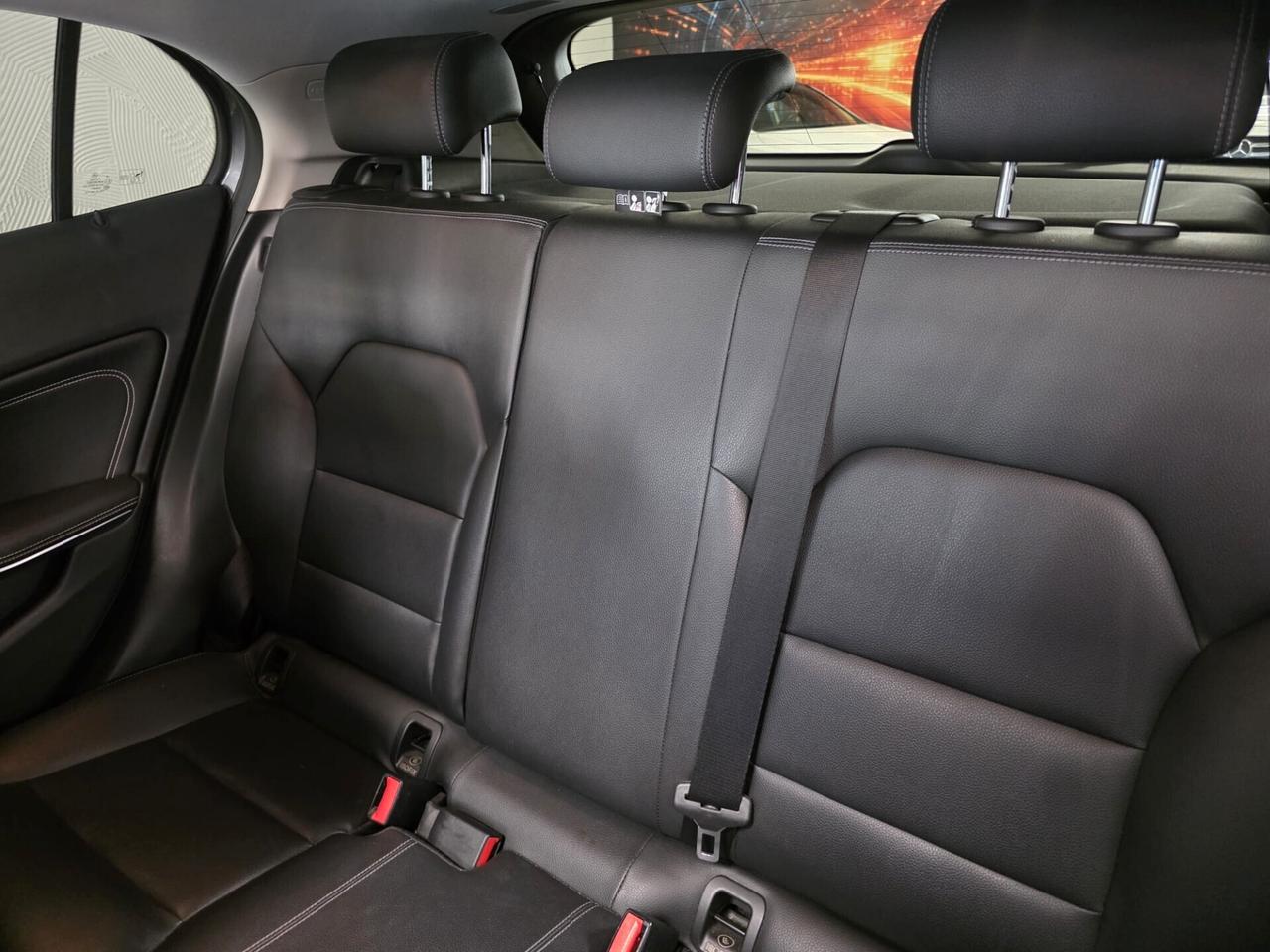 Mercedes-benz GLA 200 180 d Automatic Sport
