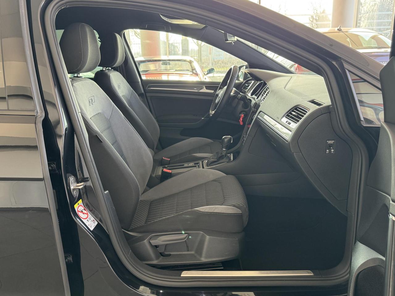 Volkswagen Golf 5p 1.5 tsi Sport R-line 150cv DSG Rline