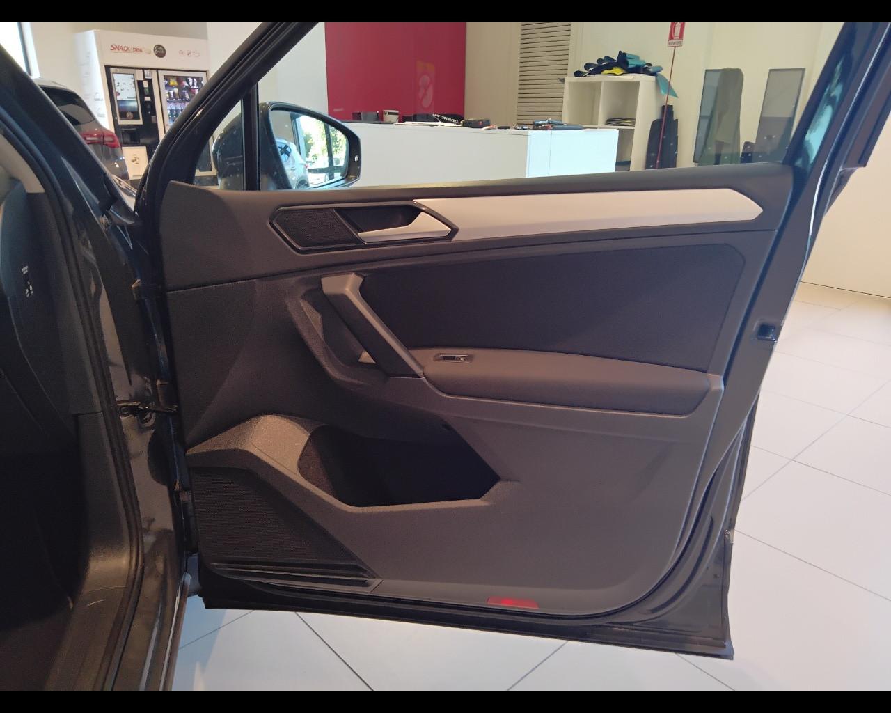 VOLKSWAGEN Tiguan II 2016 - Tiguan 1.6 tdi Business 115cv