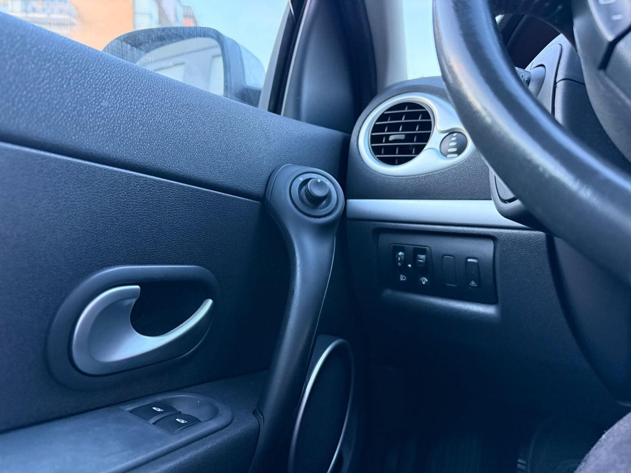 Renault Clio 1.2 16V SporTour